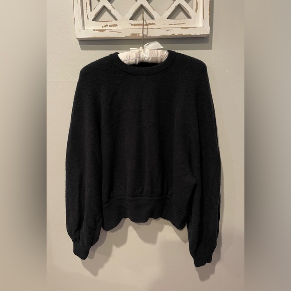 J Crew Crewneck Gathered Sweater In Black Size M - Picture 4 of 14